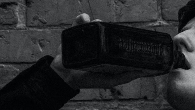 Hombre murió tras beber una botella entera de licor en dos minutos