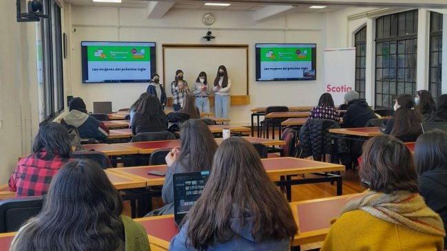   Niñas de nivel mundial: cuatro chilenas llegan a la final del Technovation Girls Challenge 
