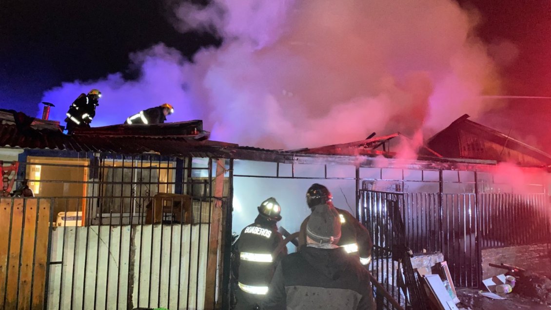 Incendio deja dos casas destruidas en San Fernando