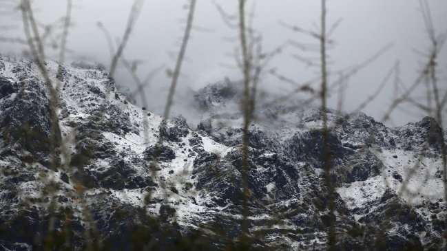 Carabineros continúa la búsqueda de crianceros atrapados por la nieve en Atacama