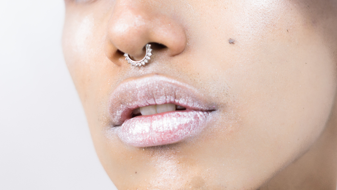 Joven muere tras hacerse un piercing que se infectó y le dañó el cerebro