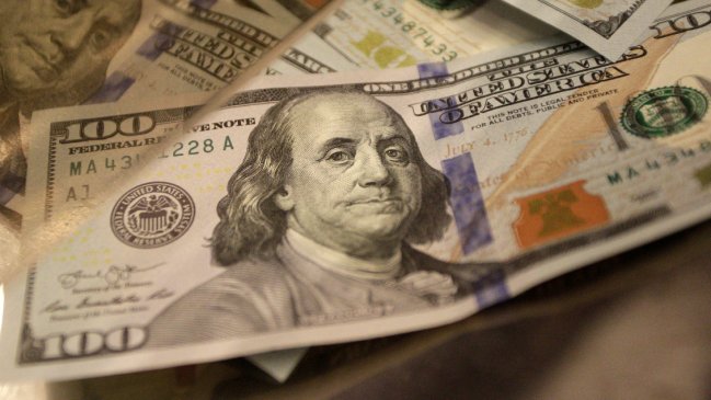  Intervención del Banco Central logra bajar en más de 100 pesos el precio del dólar  