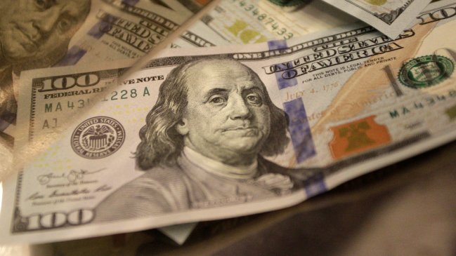 Intervención del Banco Central logra bajar en más de 100 pesos el precio del dólar