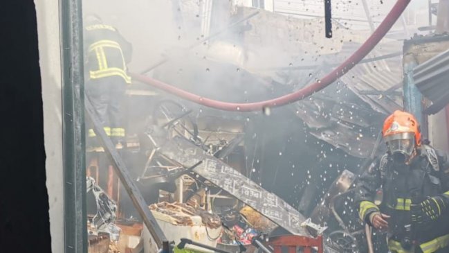 Incendio dejó una decena de damnificados en Antofagasta