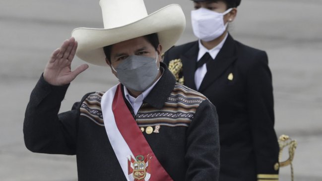 Castillo despidió al ministro del Interior que nombró hace dos semanas en medio de controversia