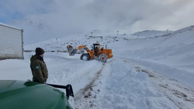 Más de 300 camiones varados han sido evacuados desde ruta internacional Los Libertadores