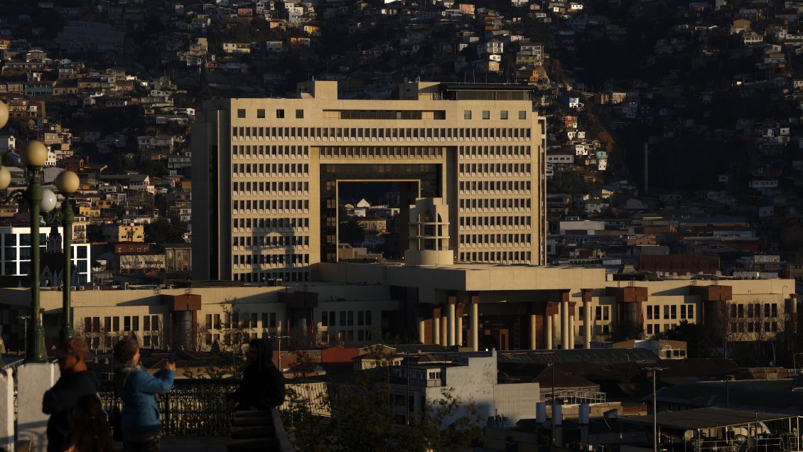 Valparaíso tendrá cortes de tránsito y su terminal de buses estará cerrado por cuenta pública del Congreso