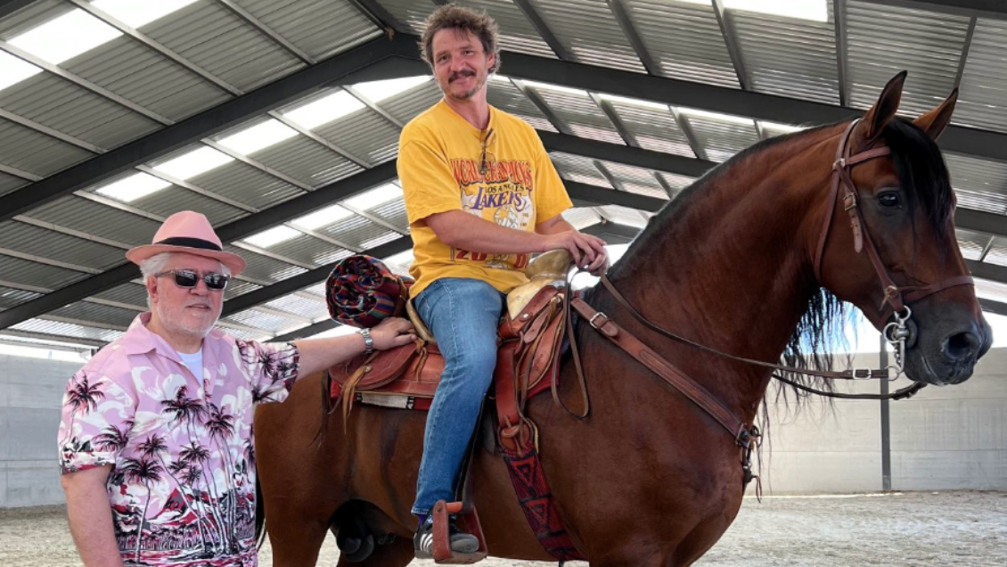 Pedro Pascal y Pedro Almodóvar se preparan para rodar nuevo y homoerótico cortometraje western
