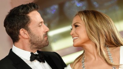  Jennifer López y Ben Affleck disfrutan de una apacible luna de miel en París  
