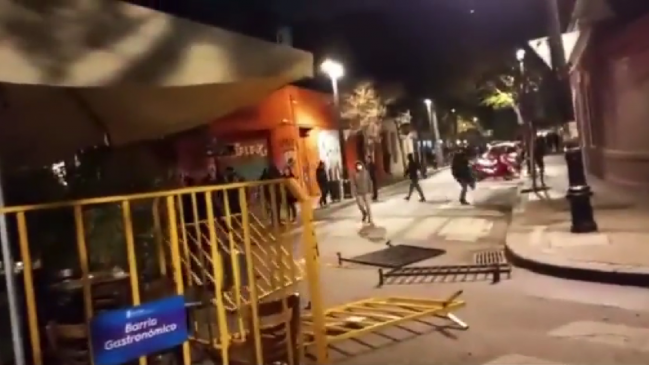 Turba delincuencial arrasó con locales en Barrio Lastarria