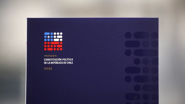 Cadem: Intención de votar Apruebo sube y acorta diferencia ante baja en el Rechazo