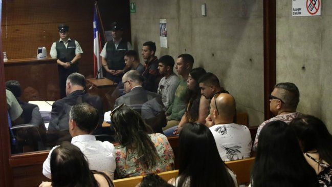 Estallido social: tribunal absolvió a policías acusados de tortura contra universitario
