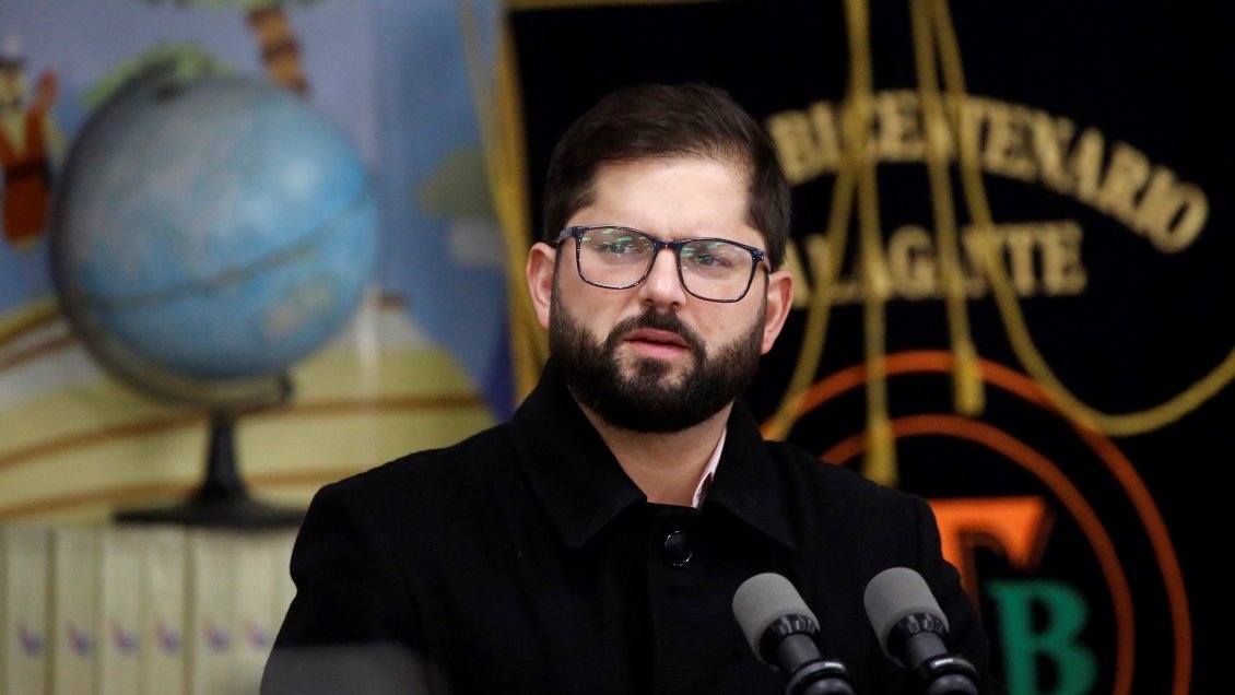 Presidente Boric presentó plan de trabajo para promover asistencia a clases