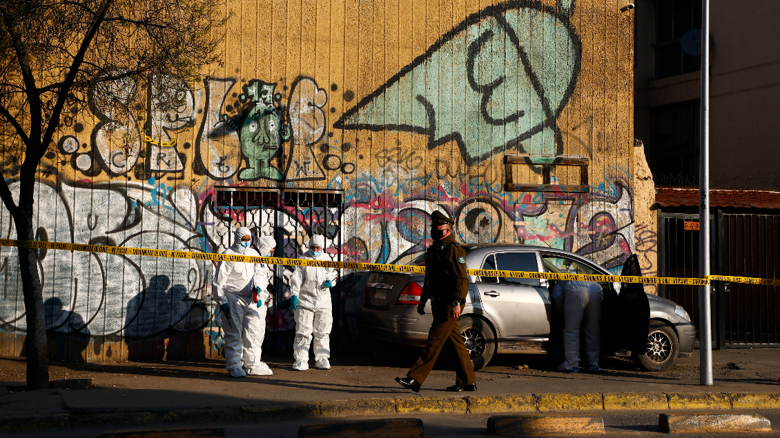 Carabinero de civil fue baleado a la salida de sucursal bancaria en Santiago