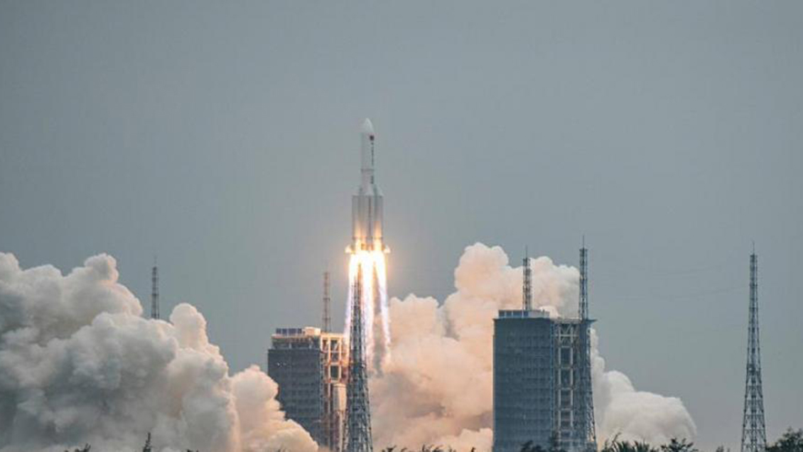 Cohete chino cae sin control: Autoridades dicen que posibilidades de daño son 