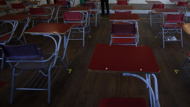  Autoridades suspenden clases en dos colegios de Tocopilla por brotes de Covid-19  