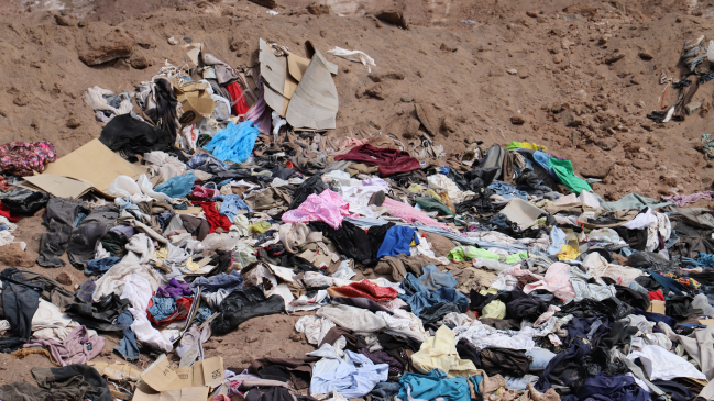   Tribunal Ambiental realizó diligencias en cementerio de ropa en pleno desierto de Atacama 