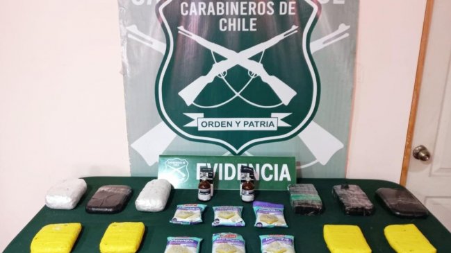   Carabineros decomisó droga avaluada en 270 millones en control aleatorio en Arica 