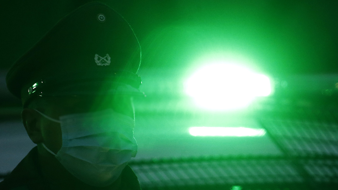 Detuvieron a tres menores que fueron sorprendidos robando en un servicentro en Peñalolén