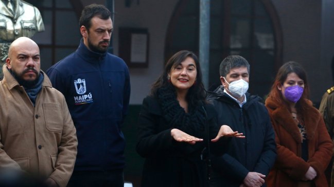 Gobierno realizó un operativo policial en la Plaza de Maipú para erradicar el comercio ambulante