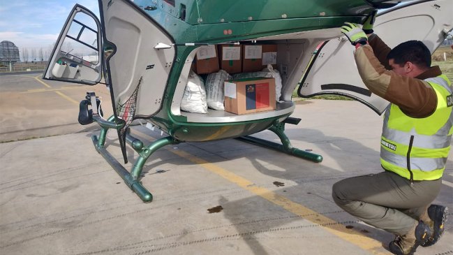  Carabineros entrega ayuda vía aérea a aislados en precordillera de Linares  