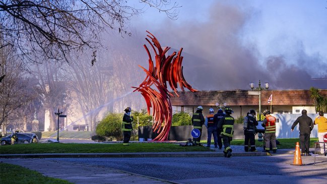  Incendio destruyó laboratorio en campus de la Universidad de Talca  