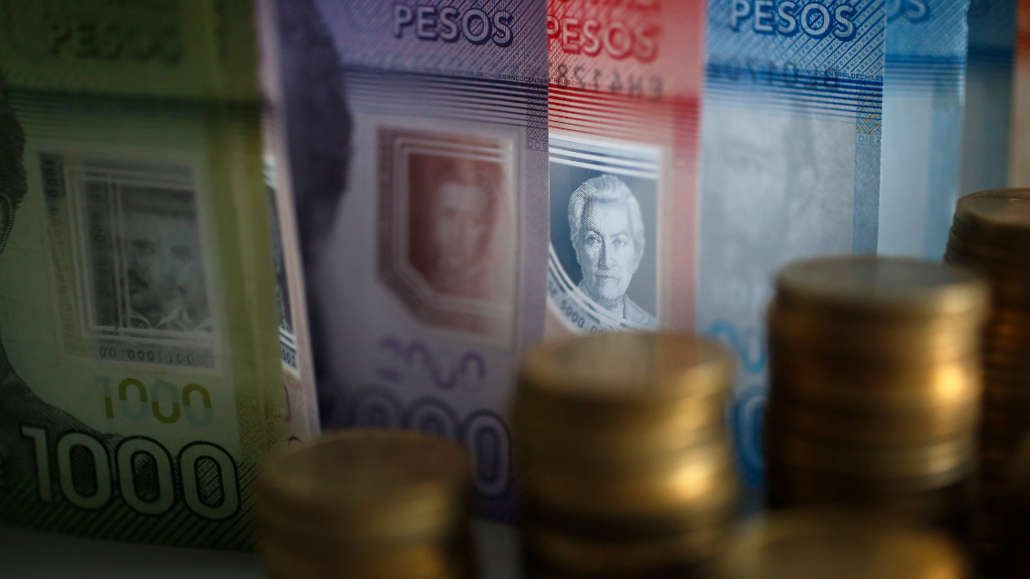 Bordeará a los 34 mil: UF subirá 469 pesos en los próximos 30 días