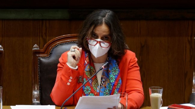 Canciller Urrejola conversó con su par ucraniano y reiteró compromiso de Chile con soberanía de su país
