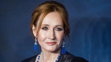  J.K. Rowling es amenazada de muerte por apoyar a escritor Salman Rushdie tras brutal ataque  