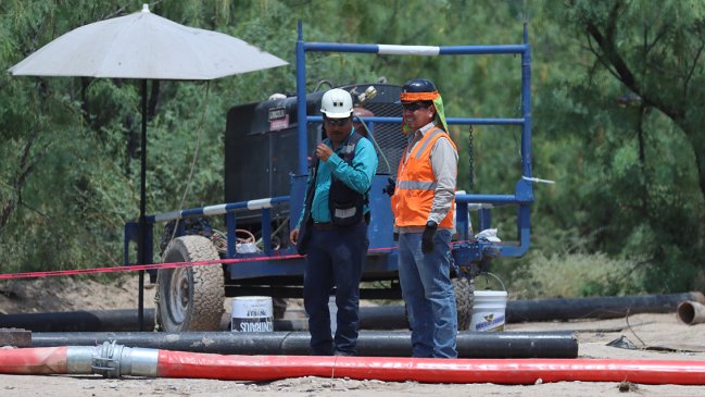  Aumento de niveles de agua en mina de México complica rescate de 10 mineros  