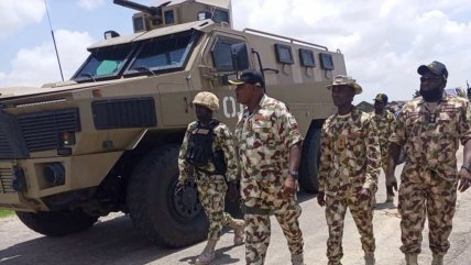   Nigeria rescata a varias mujeres tras intensos combates contra Boko Haram 