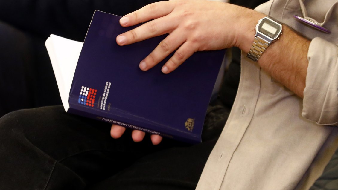 Once exministros de la Concertación firman carta por el Rechazo y abogan por 