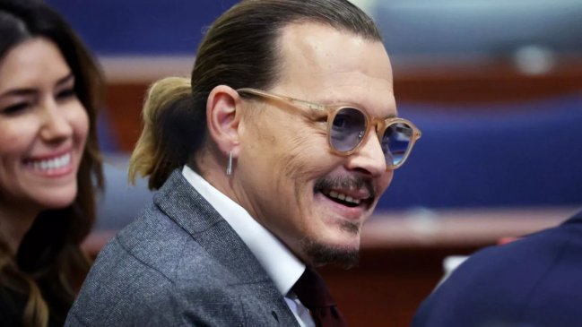  El futuro le sonríe: Johnny Depp dirigirá su primera película en 25 años  