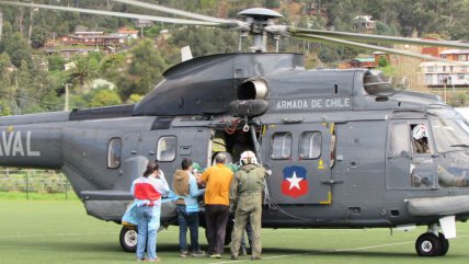  Helicóptero aterrizó en cancha de fútbol para evacuar a paciente en Juan Fernández  