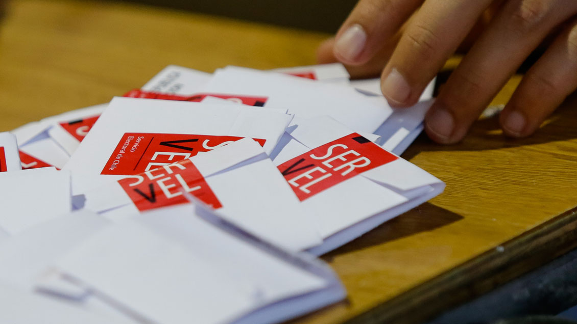 Plebiscito: Proyecto propone eximir del voto obligatorio a mayores de 75 años y a cuidadores de personas