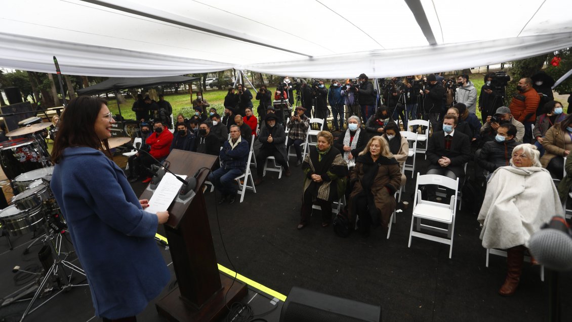 Alcaldesa de Santiago encabezó lanzamiento oficial de fondas en Parque O'Higgins