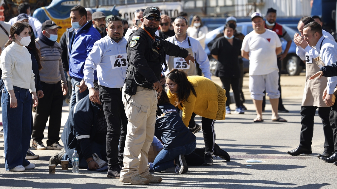 Hombre murió tras descompensarse en una carrera de garzones en Concón