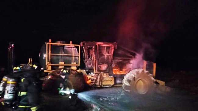  Los Ríos: Tres máquinas forestales fueron quemadas en un fundo de La Unión  