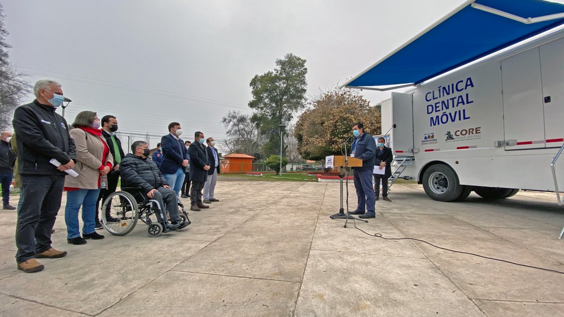 Inauguran nueva clínica dental móvil en O'Higgins