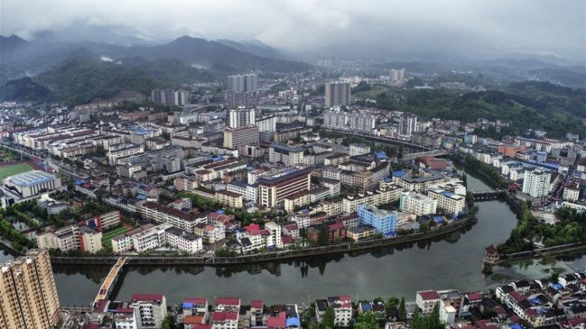 Decodificando la última década de China: Ayuda a 9,6 millones de personas mediante su reasentamiento que les brinda una nueva vida