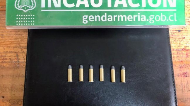Incautan celulares, cuchillos, munición, alcohol y drogas en la Cárcel de Curicó