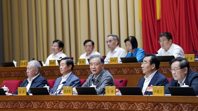 Buró Político del Comité Central de PCCh propone convocar al XX Congreso Nacional el 16 de octubre en Beijing