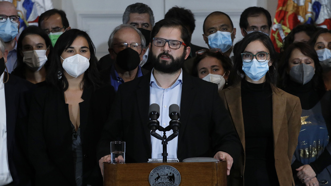 Senador PC y posible cambio de gabinete: No hay que instalar figuras que frenen el proceso reformador