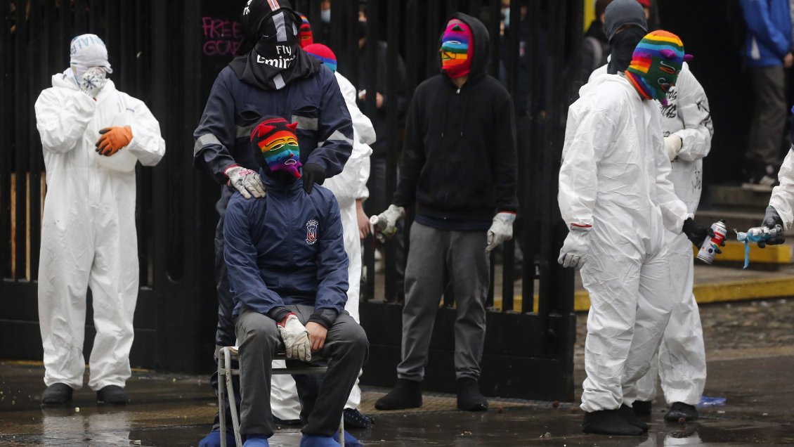 Municipio suspendió clases en el Instituto Nacional tras agresión a docentes