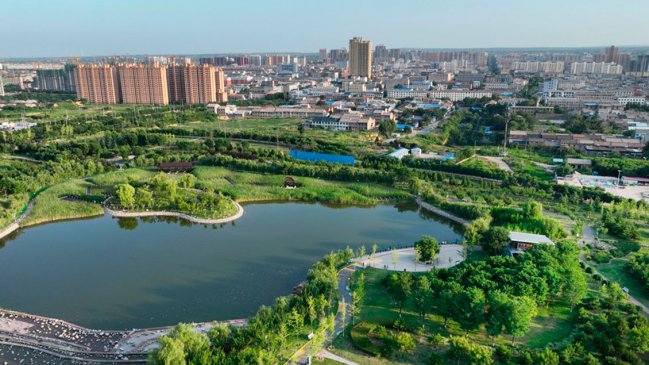 China utiliza agua de río Yangtse para nutrir gran lago afectado por sequía