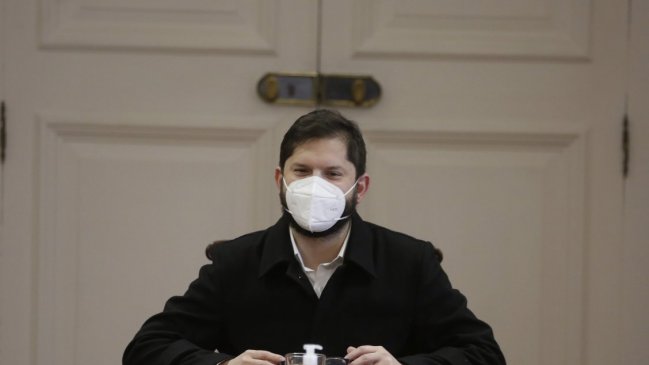 Boric convocó a presidentes de partidos para diálogo sobre continuidad del proceso constituyente