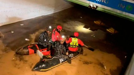   Siete personas murieron ahogadas en un estacionamiento que se inundó por culpa de un tifón 