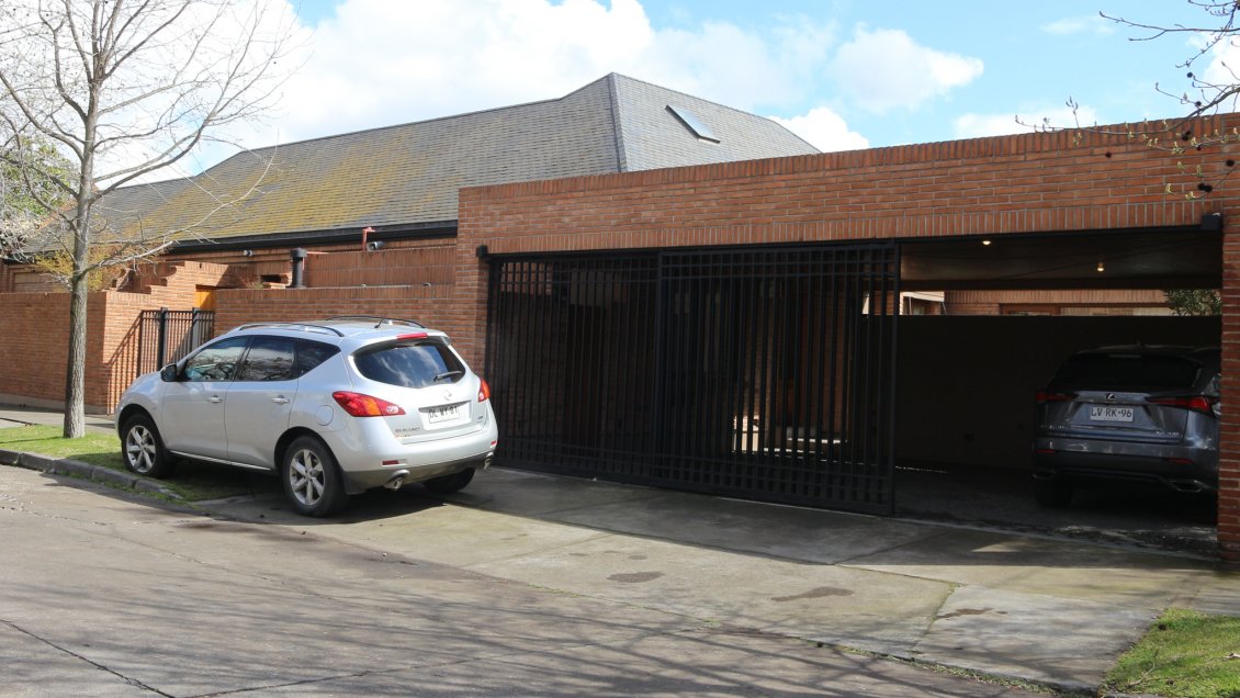 Ola de robos y asaltos en Curicó: Dos familias, una farmacia y una histórica iglesia afectadas