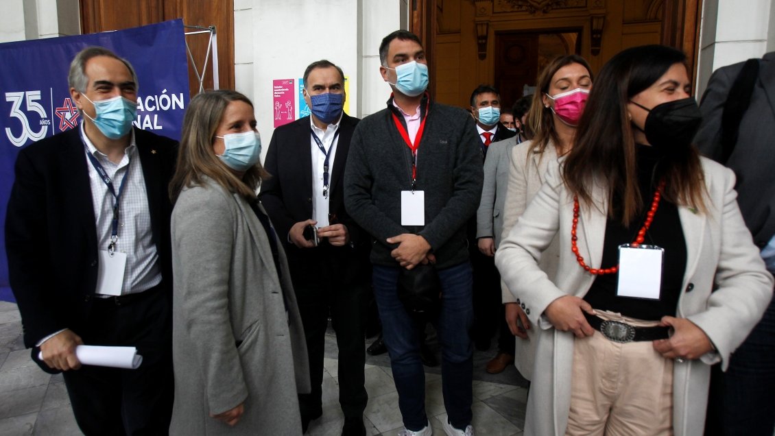 Senador PS sostiene que nuevo proceso constitucional es la 