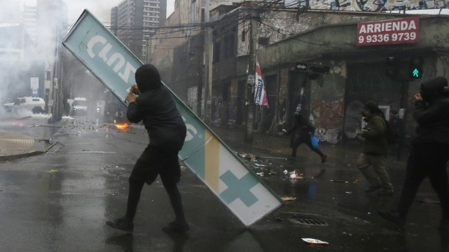 Violencia de descolgados de tradicional romería terminó con ocho locales saqueados y tres detenidos